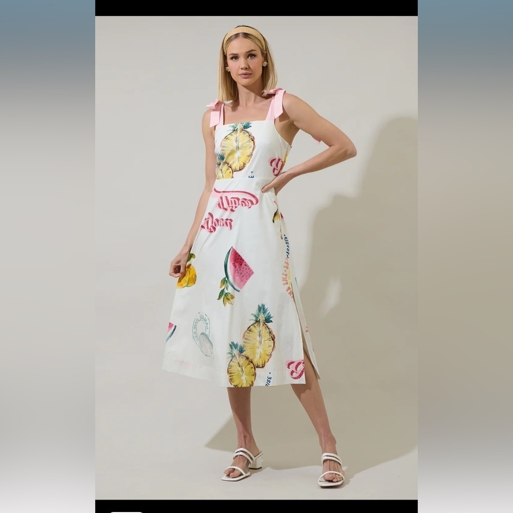 SugarLips Zahra Island Tyra Smocked Midi Ivory Multi